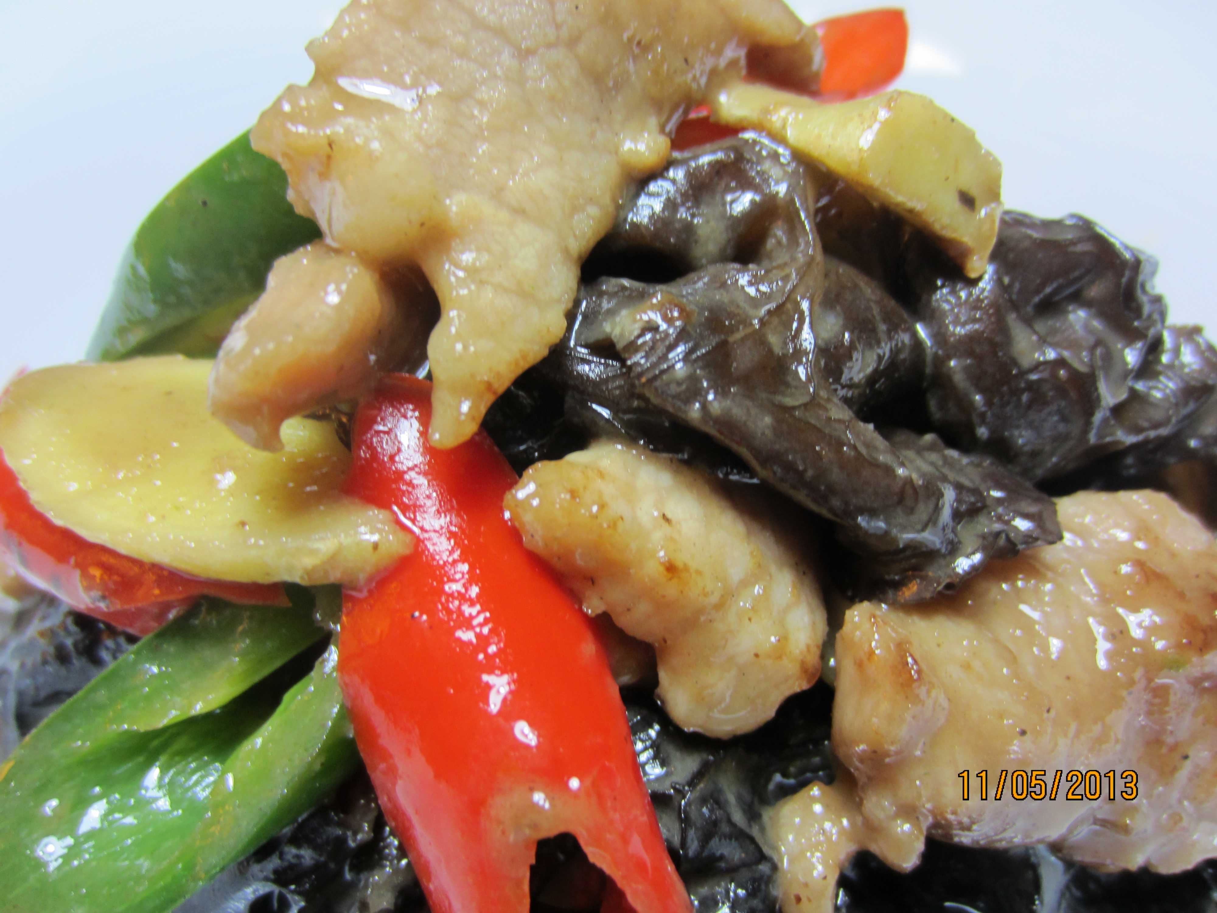Stir-fry Pork Slice with Black Fungus